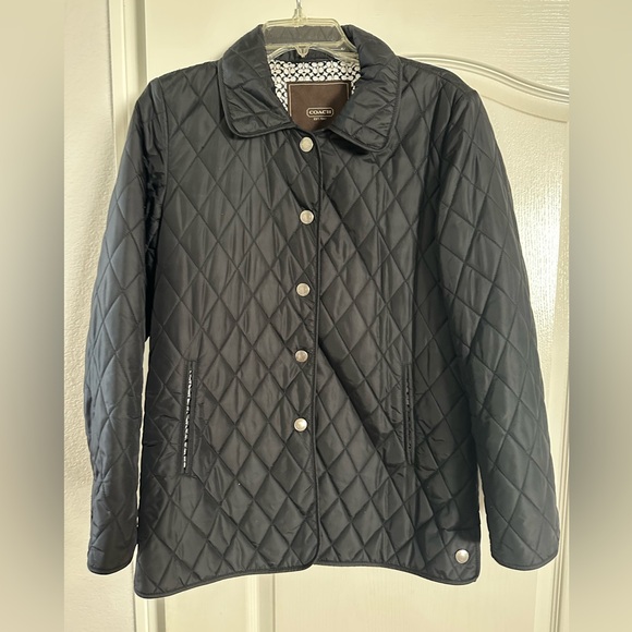 Coach Women’s Quilted Puffer Jacket In Small in Like New Condition - Picture 1 of 11